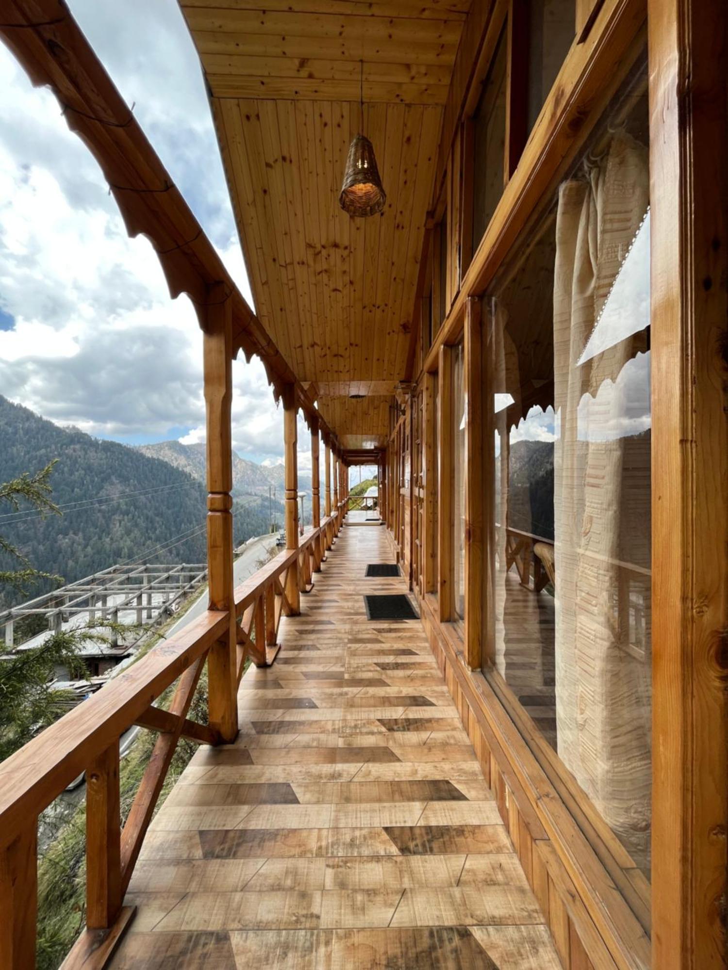 Odin Hostel Shoja ภายนอก รูปภาพ